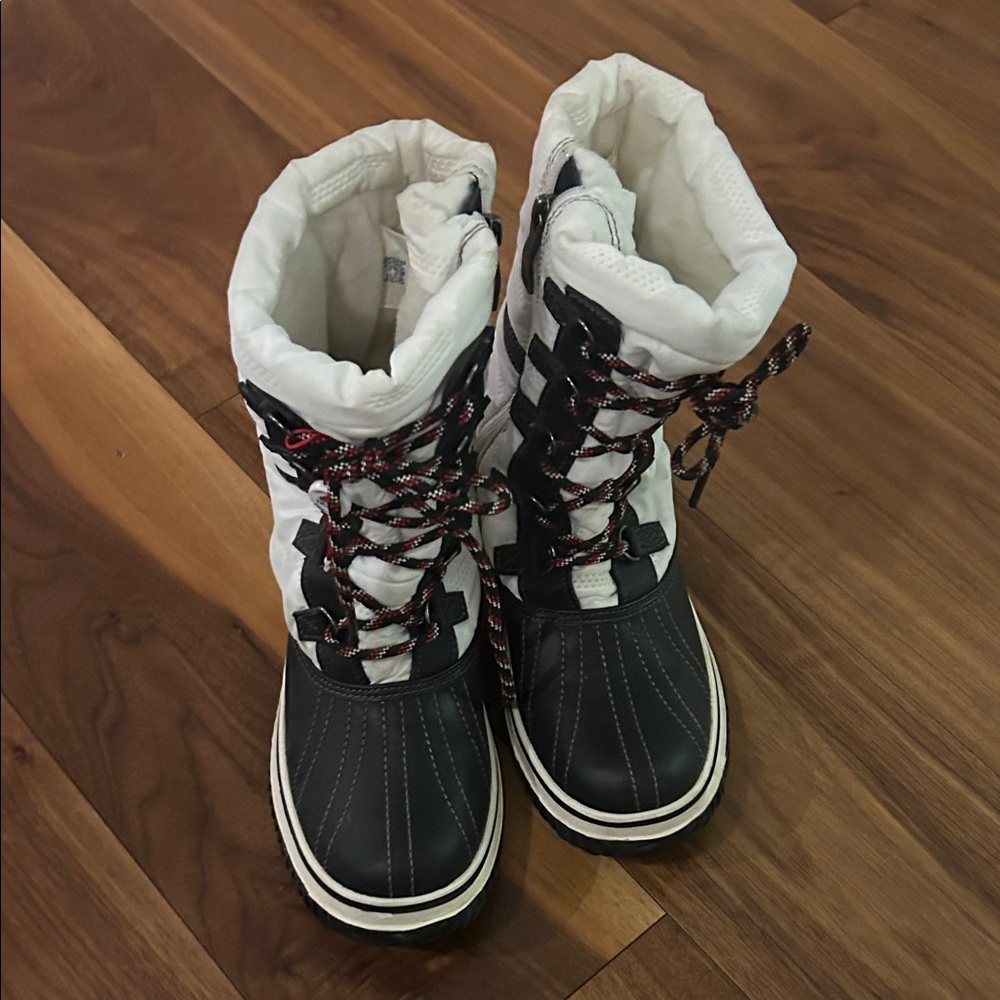 Women's pajar boot size 7